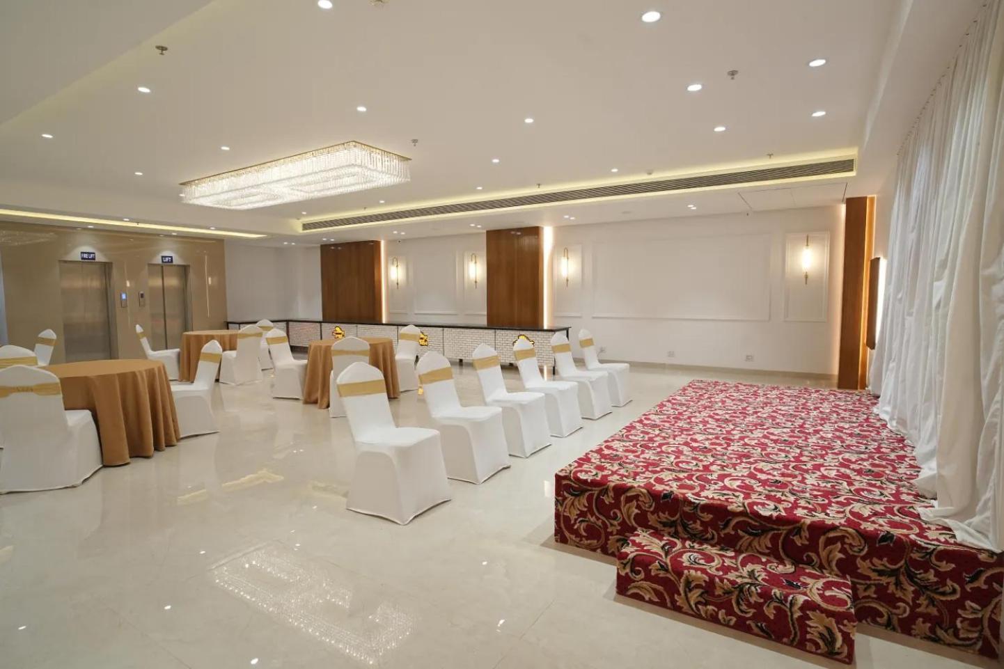 סוראט Hotel The Grand Murli מראה חיצוני תמונה