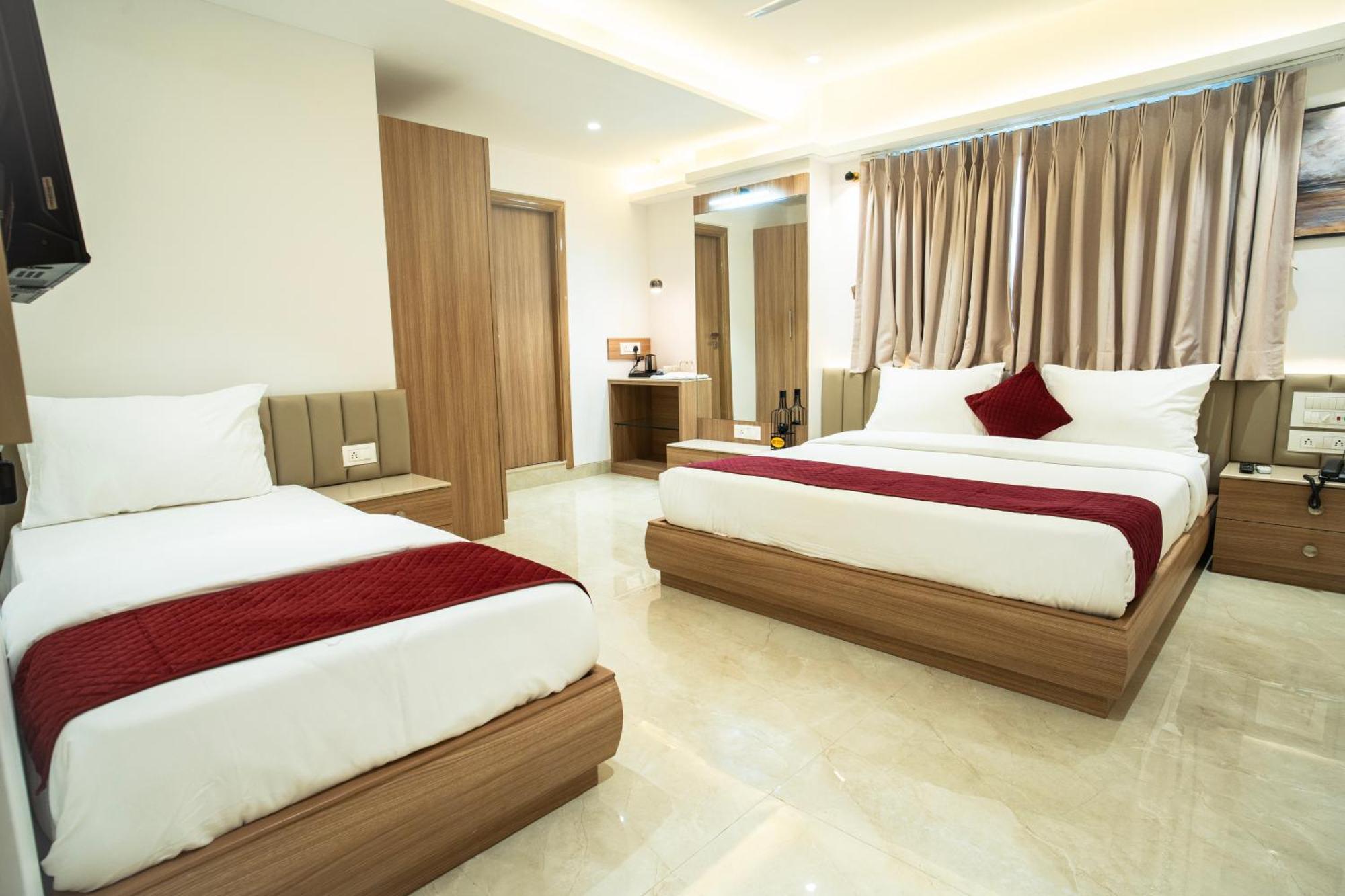 סוראט Hotel The Grand Murli מראה חיצוני תמונה