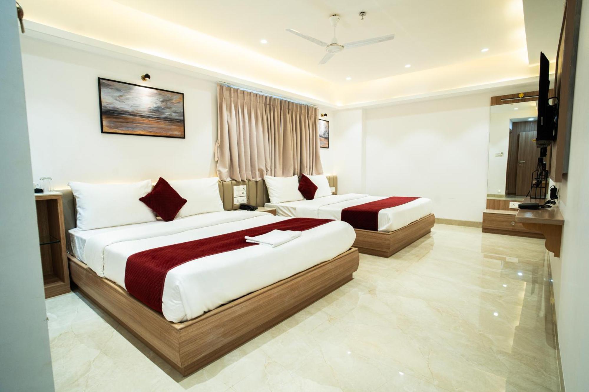 סוראט Hotel The Grand Murli מראה חיצוני תמונה